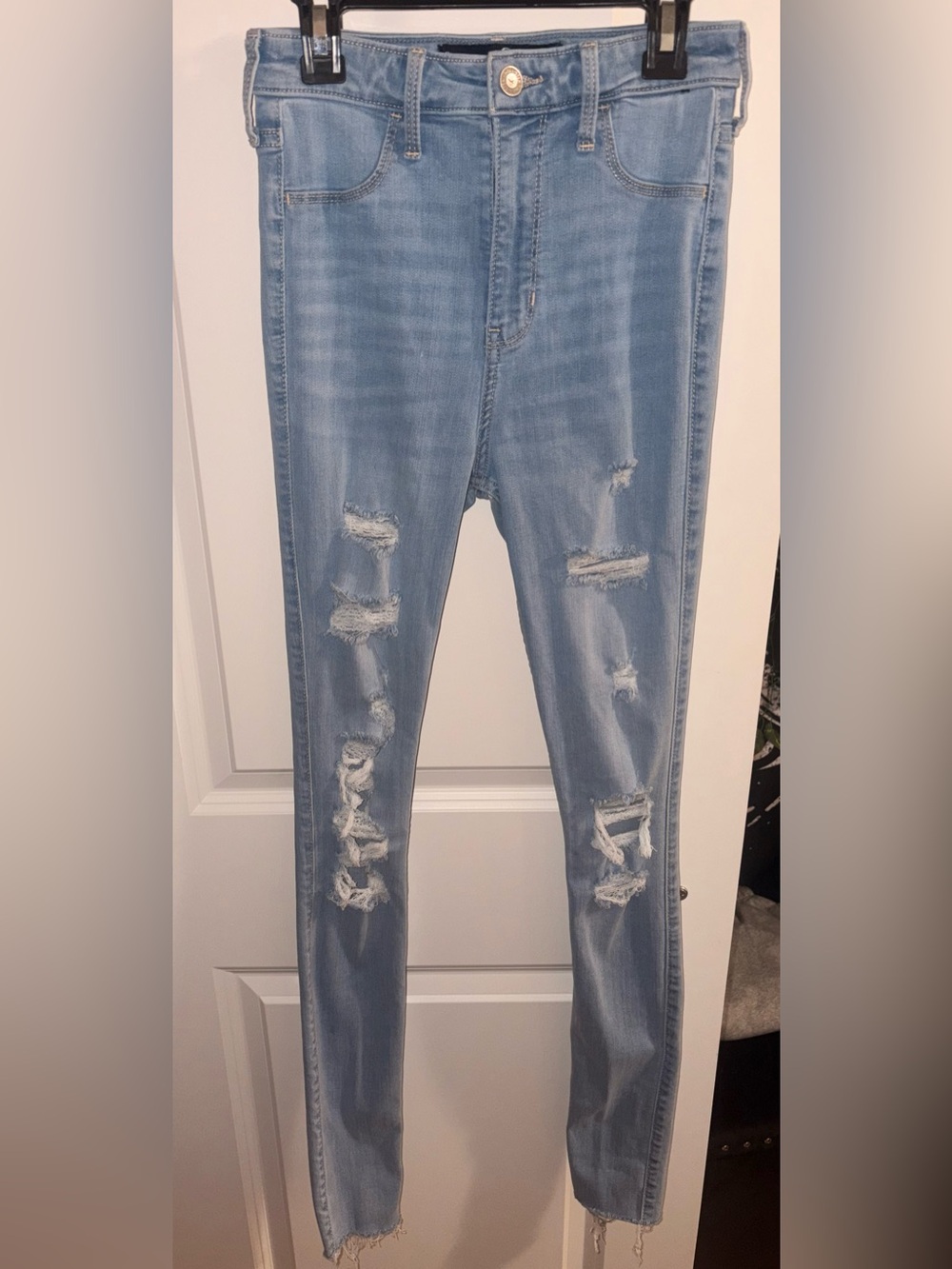 Hollister Ultra High-Rise Ripped Jean Legging